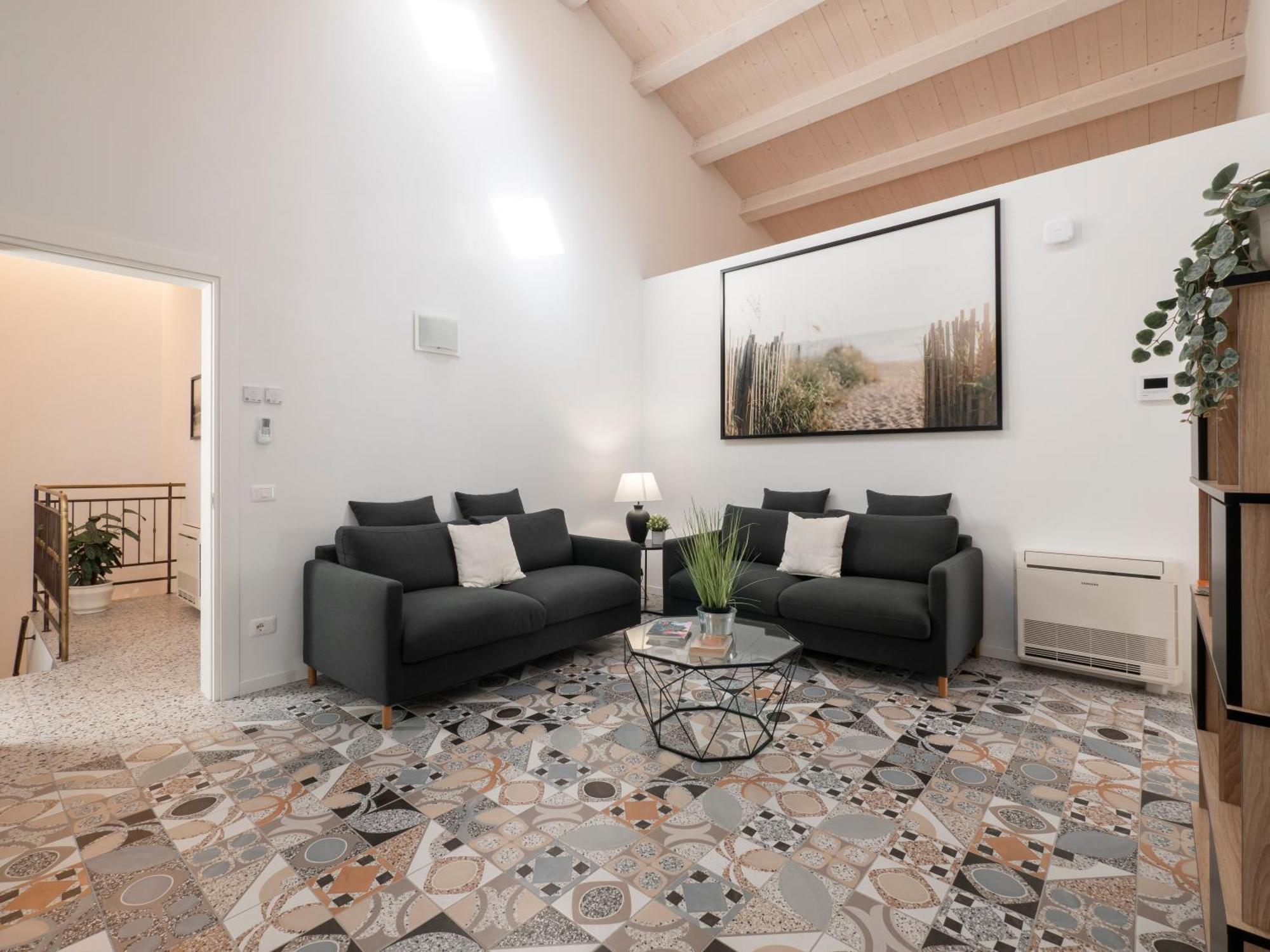 Zuara9Room Римини Экстерьер фото